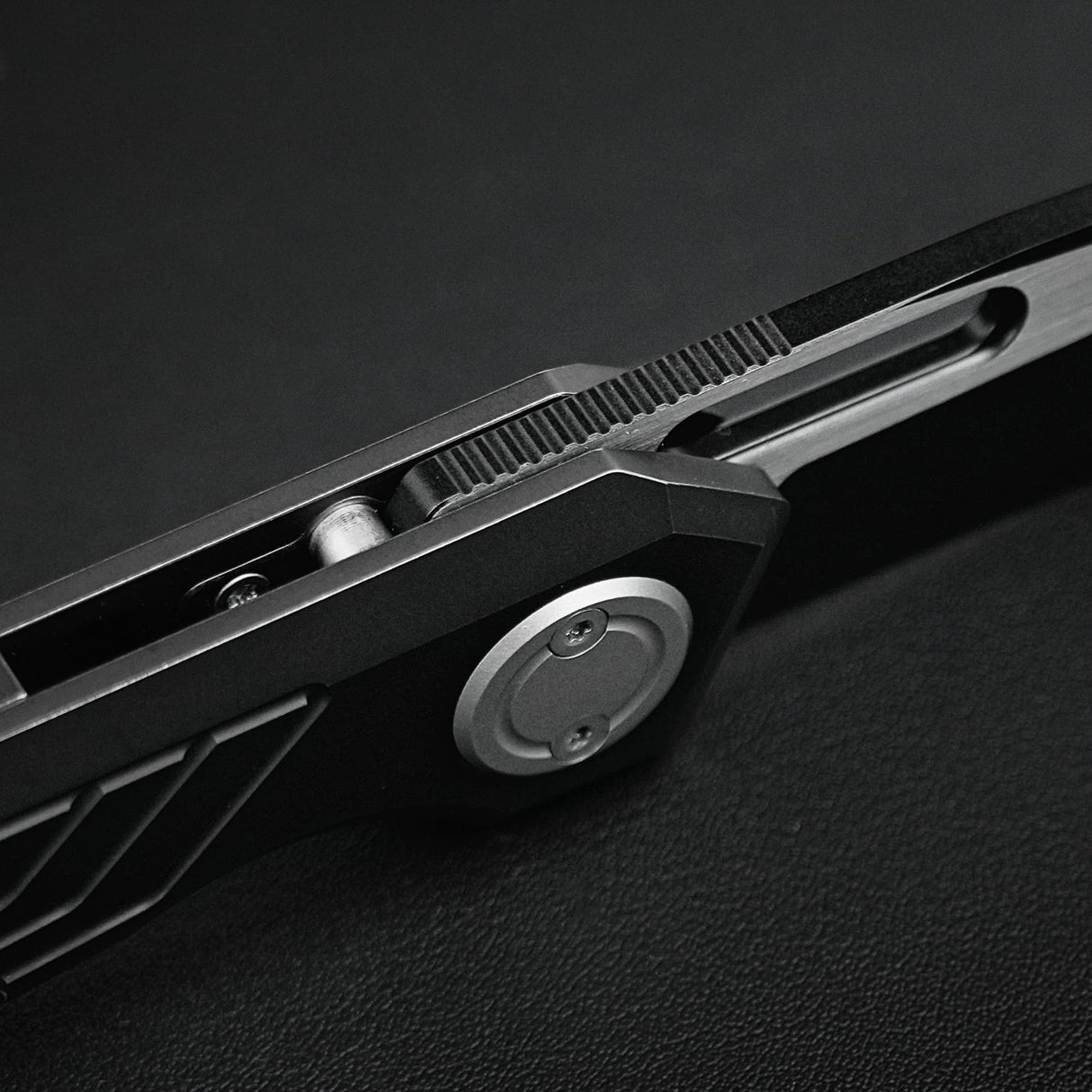 Xeno | Black Ti + TI-PVD & Satin Vanax