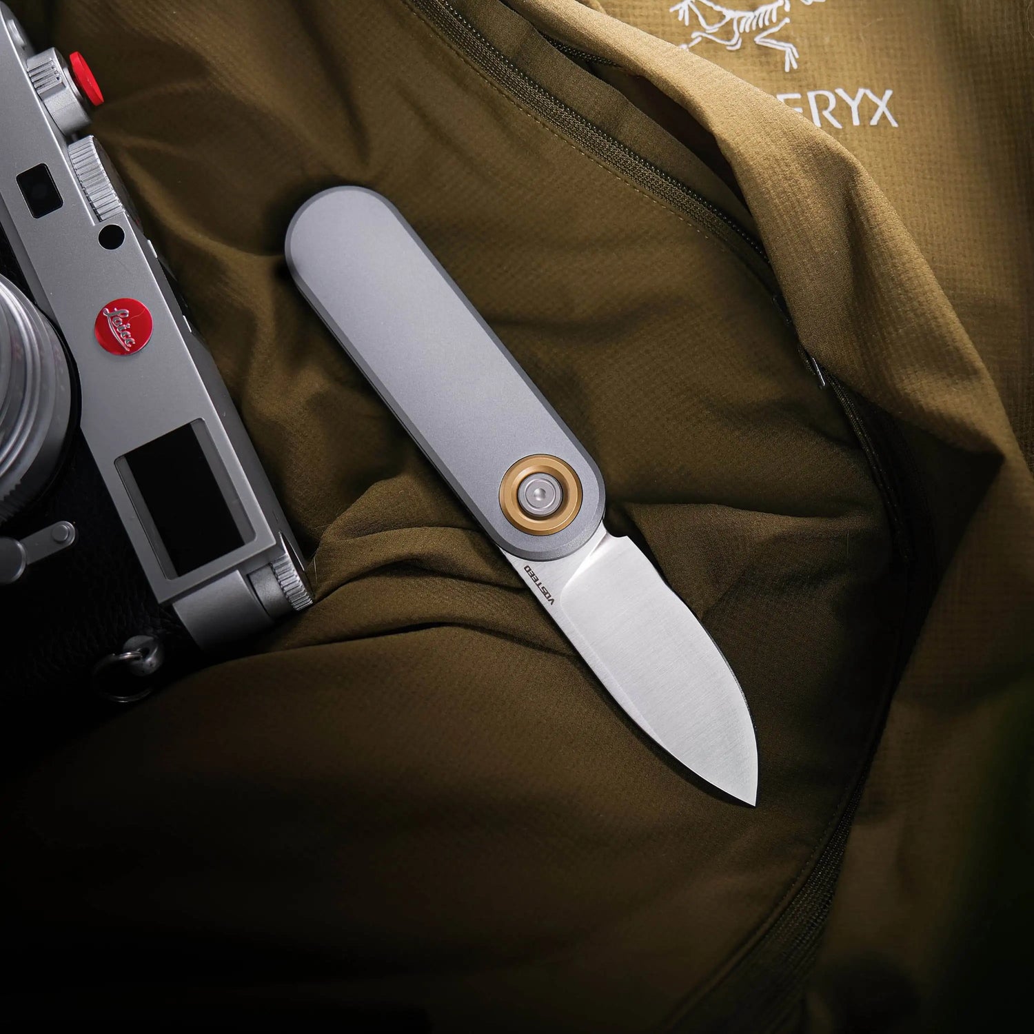 Corgi V | Grey Aluminium + 14C28N - A3703