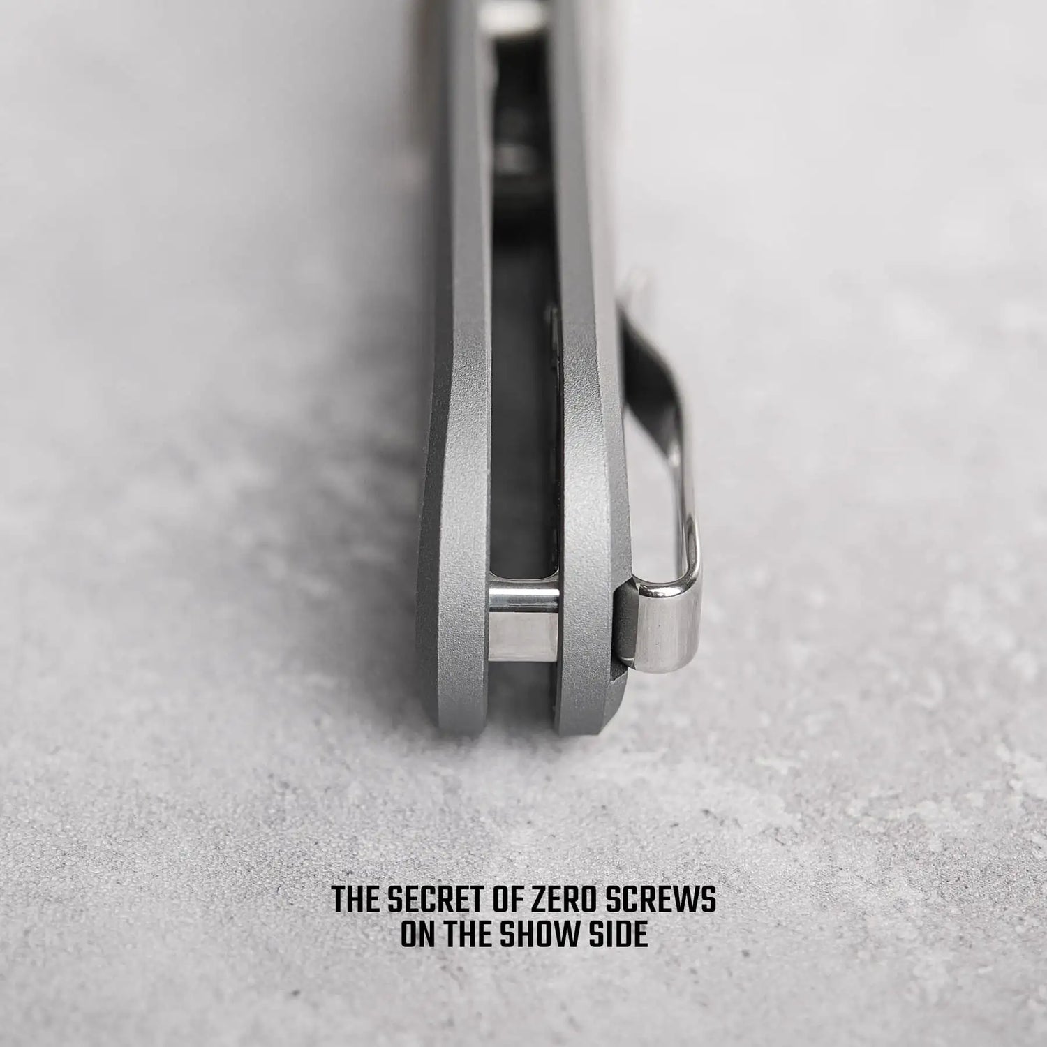 Corgi V | Grey Aluminium + 14C28N - A3703