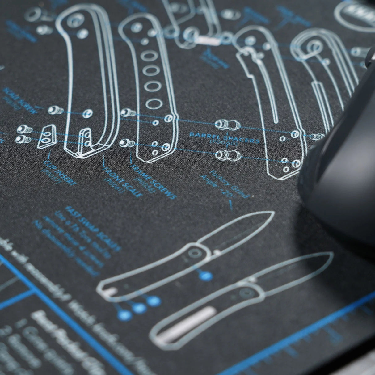 Lander Knife Shop Mat | Mousepad